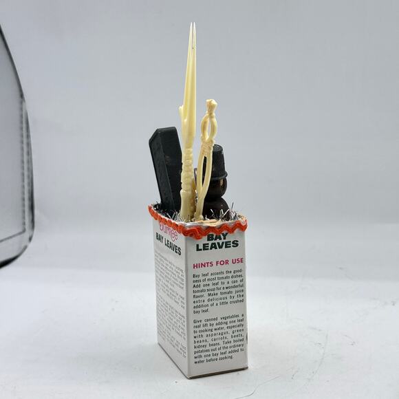 Thimble for a Good Girl- Assemblage Diorama Decor - MCM - Picture 7 of 8